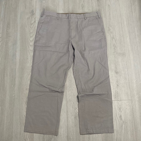 🔥BUNDLESALE Mens 40/30 Dockers flat front khaki pants chinos - Picture 1 of 6